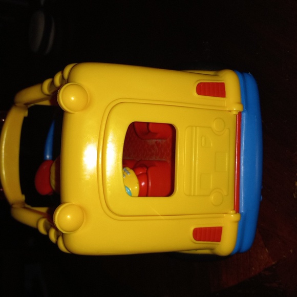 Little People School Bus - Picture 7 of 9